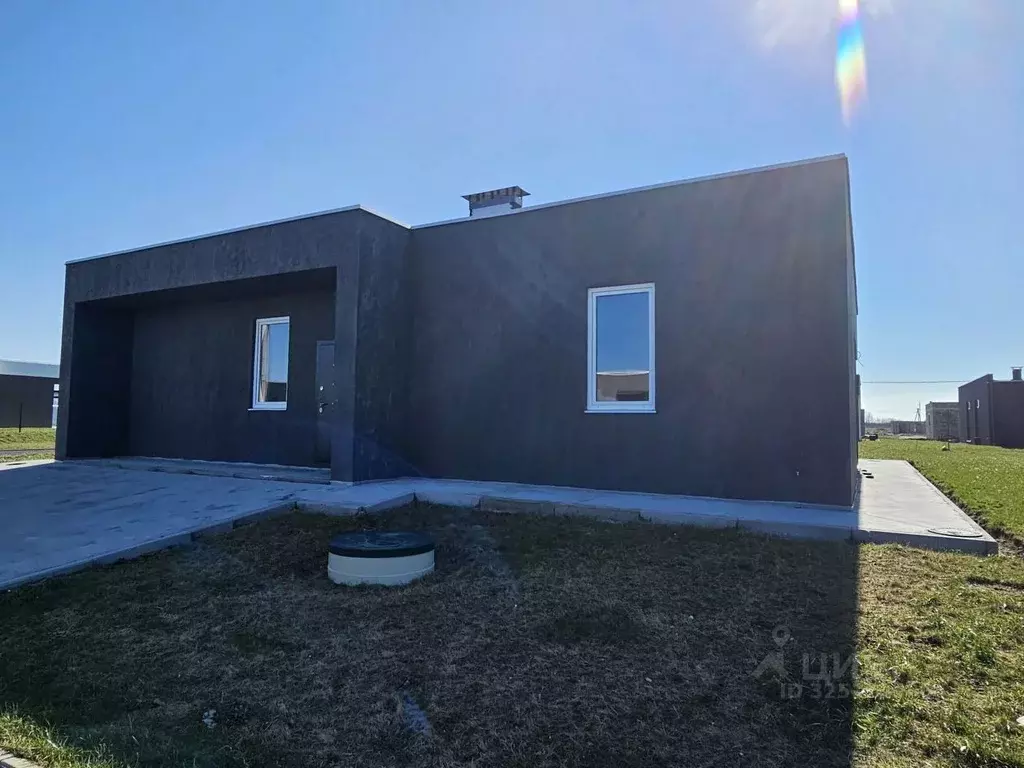 Дом в Калининградская область, Гурьевский муниципальный округ, пос. ... - Фото 1