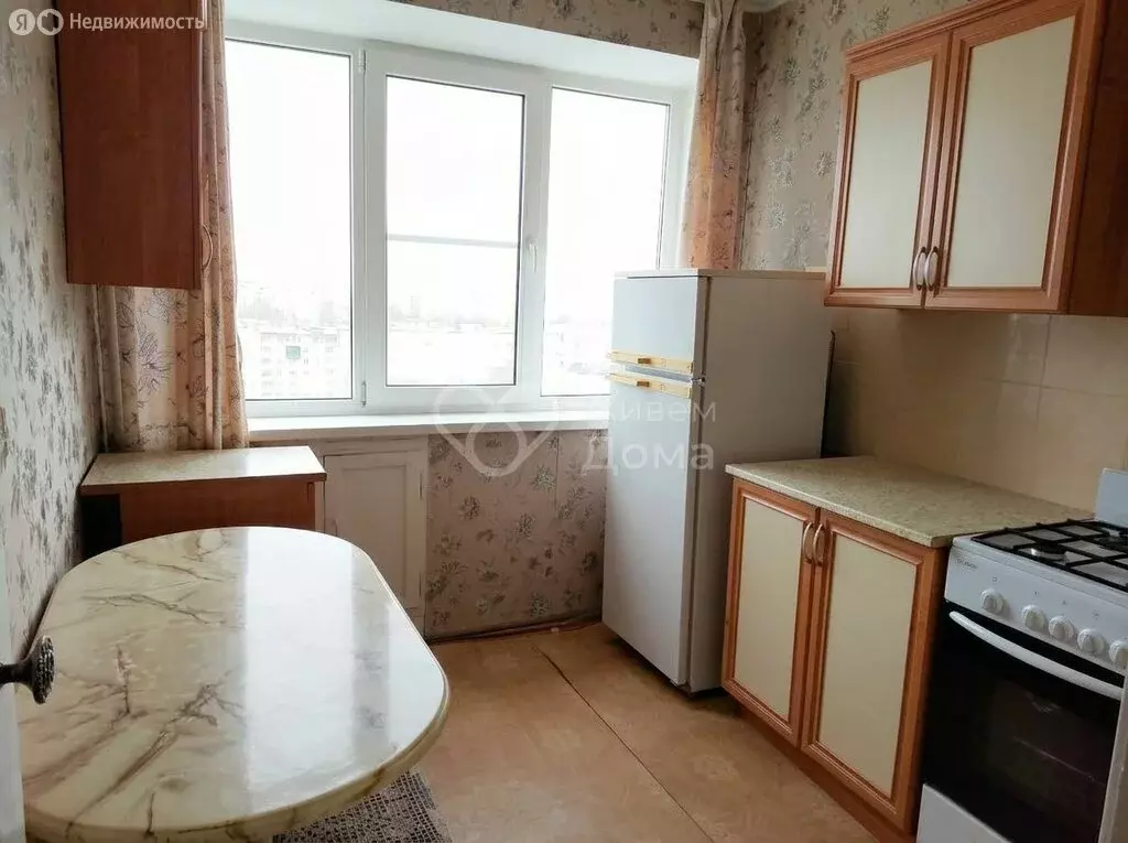 3-комнатная квартира: Волгоград, улица 50 лет Октября, 17 (68 м) - Фото 2