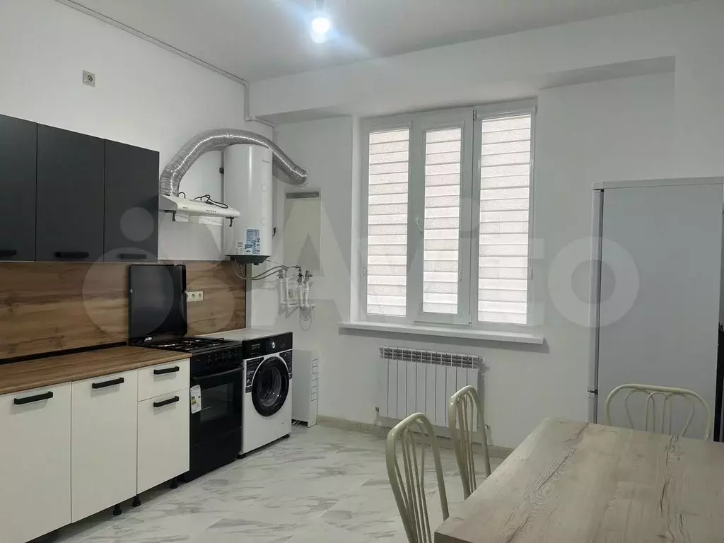 2-к. квартира, 70 м, 2/10 эт. - Фото 1