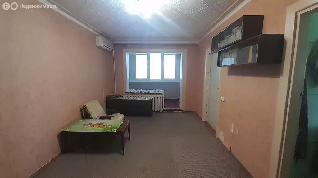 3-комнатная квартира: Керчь, улица Войкова, 31 (47 м) - Фото 1