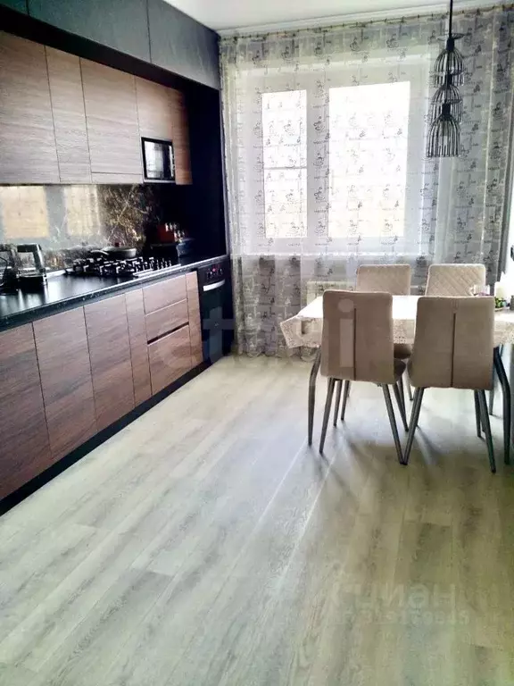 3-к кв. Мордовия, Саранск ул. Лихачева, 36А (82.4 м) - Фото 0