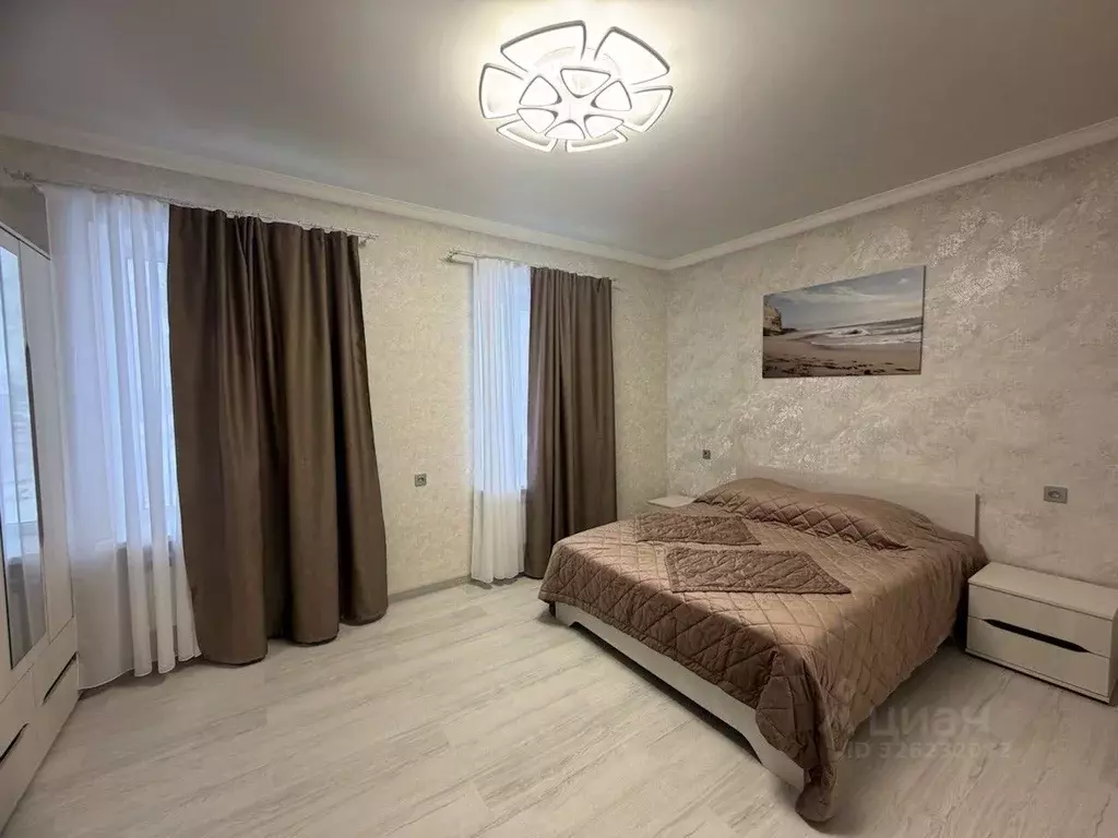 Дом в Московская область, Луховицы ул. 50-летие Комсомола, 1 (300 м) - Фото 1