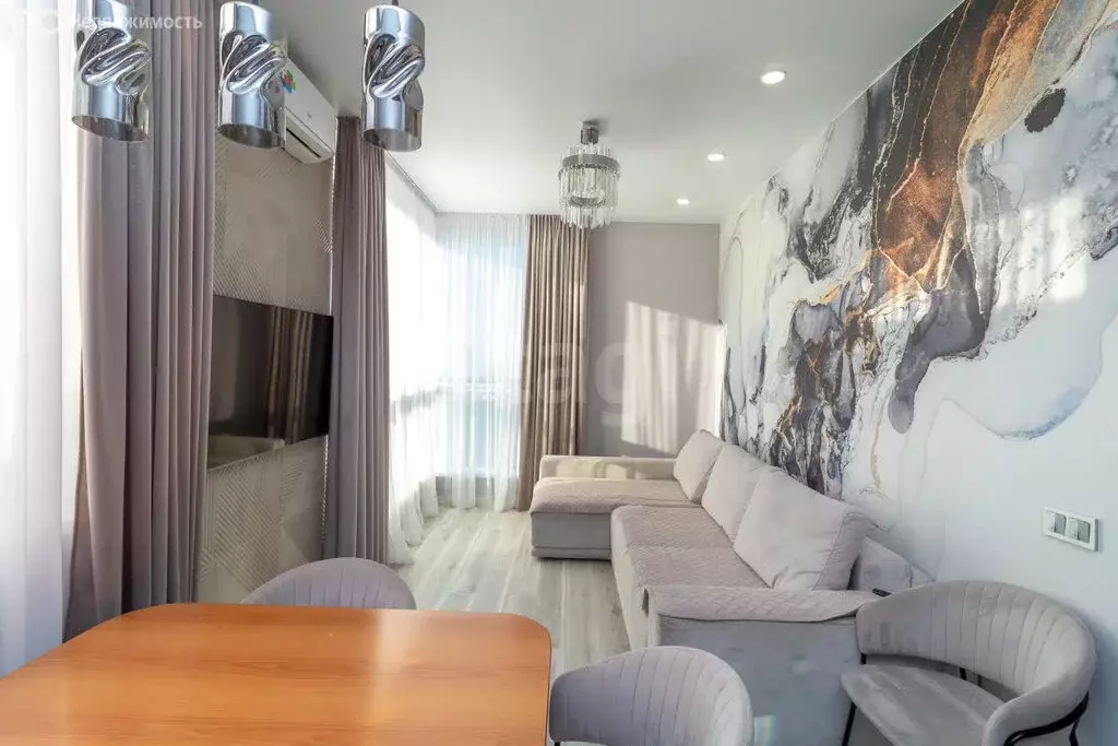 2-комнатная квартира: Тюмень, улица Ю.-Р.Г. Эрвье, 38 (52.2 м) - Фото 2