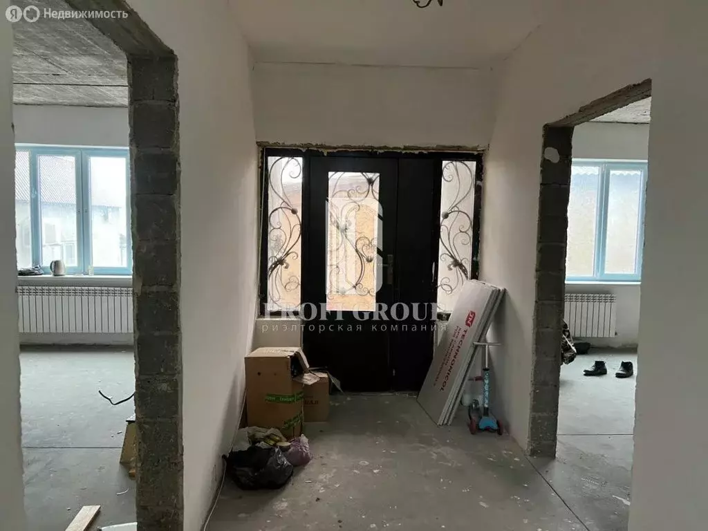 Дом в посёлок городского типа Ленинкент, улица Генжеханова, 28 (400 м) - Фото 0