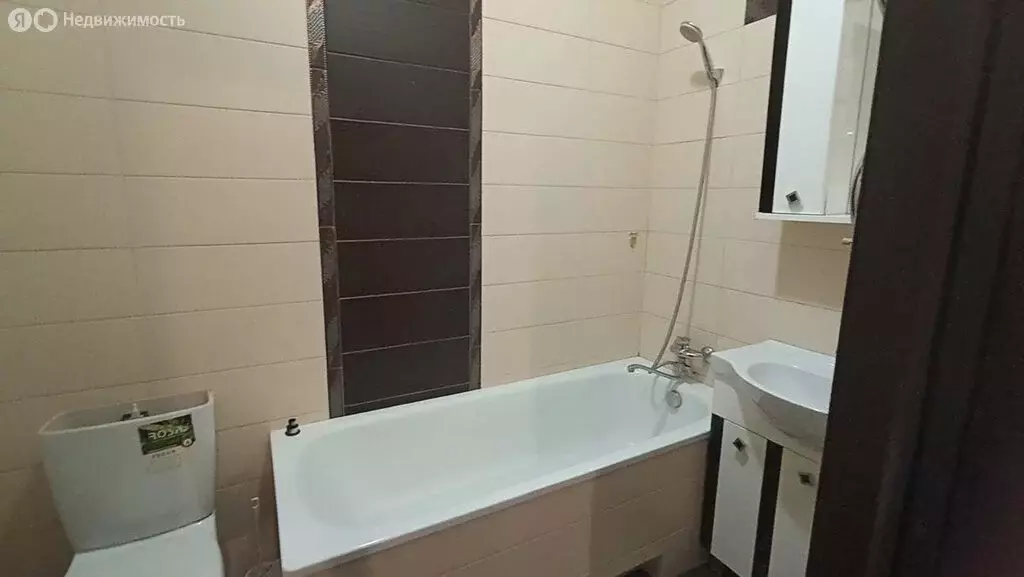 4-комнатная квартира: Нальчик, проспект Ленина, 42 (130 м) - Фото 0