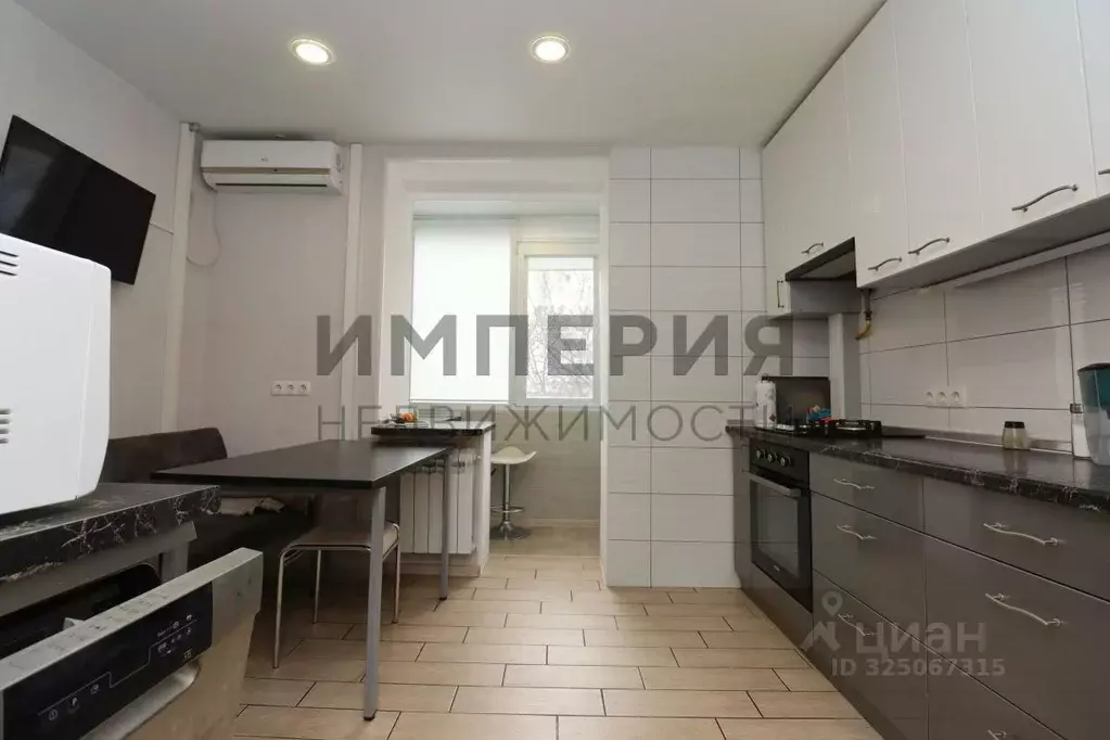 2-к кв. Крым, Симферополь ул. Лебедева, 46 (53.1 м) - Фото 2