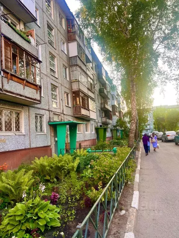 3-к кв. Омская область, Омск ул. Туполева, 3А (49.3 м) - Фото 0