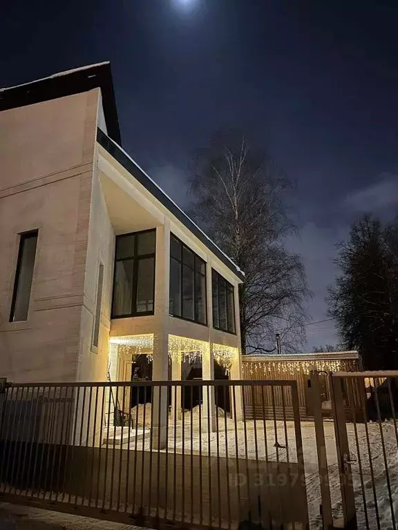 Дом в Московская область, Щелково городской округ, д. Медвежьи Озера ... - Фото 0