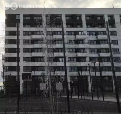 Квартира-студия: Тюмень, улица Василия Малкова, 12 (27.4 м) - Фото 1