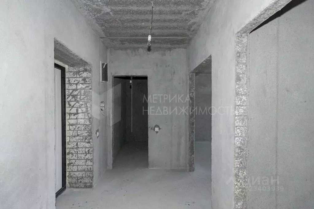 1-к кв. Тюменская область, Тюмень ул. 50 лет Октября, 75к4 (39.7 м) - Фото 1