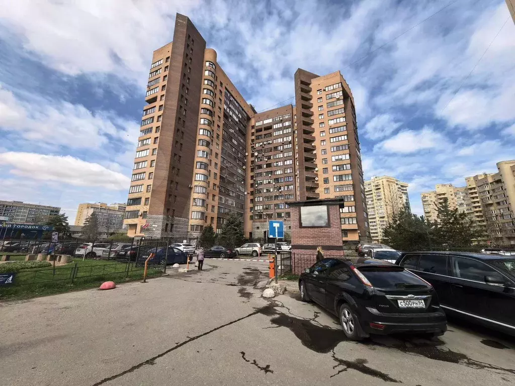1-к. квартира, 56 м, 12/16 эт. - Фото 0