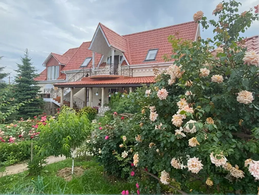 Дом в Севастополь с. Орлиное, ул. Амет-Хана Султана (10 м) - Фото 1