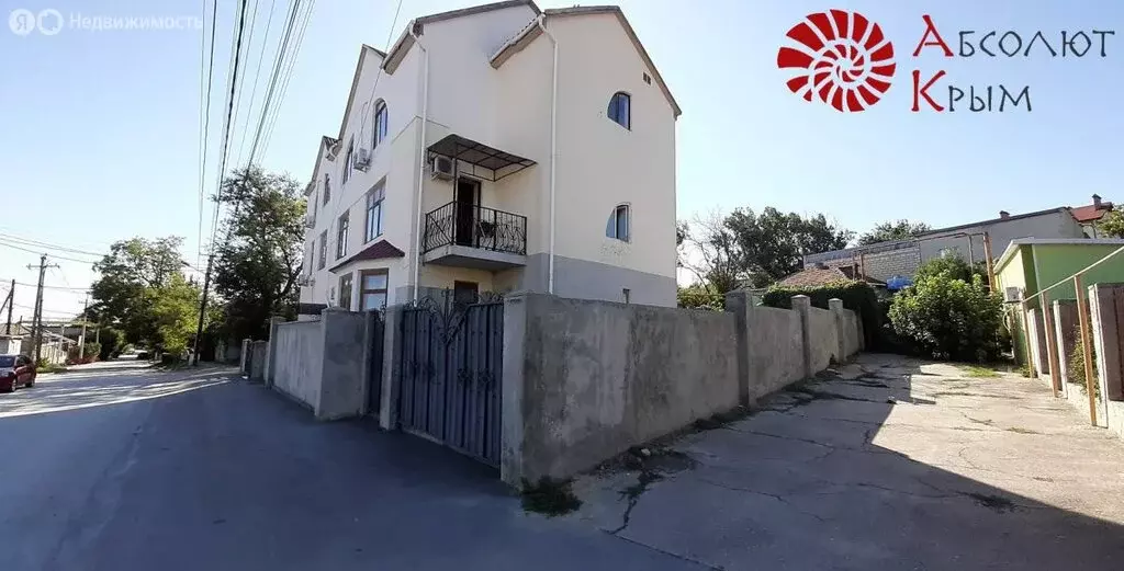Дом в Феодосия, Украинская улица, 93 (300 м) - Фото 1