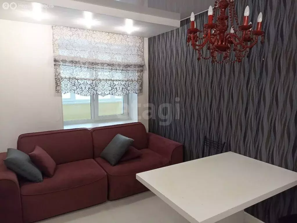 2-комнатная квартира: Череповец, Шекснинский проспект, 10 (66.7 м) - Фото 2