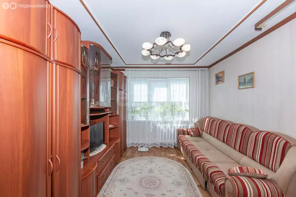 3-комнатная квартира: Омск, улица Красный Путь, 69 (68.1 м) - Фото 1