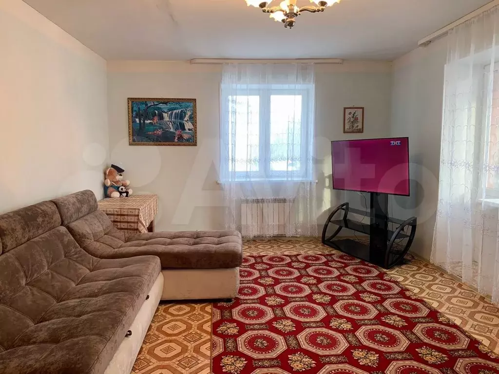 2-к. квартира, 55 м, 3/3 эт. - Фото 0