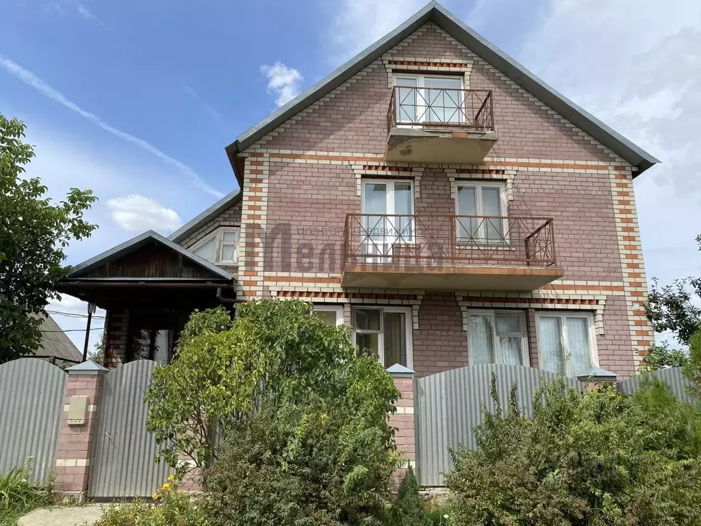 Коттедж в Волгоградская область, Жирновский район, Медведицкий рп ... - Фото 1