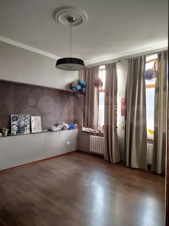 3-к. квартира, 105 м, 2/2 эт. - Фото 0