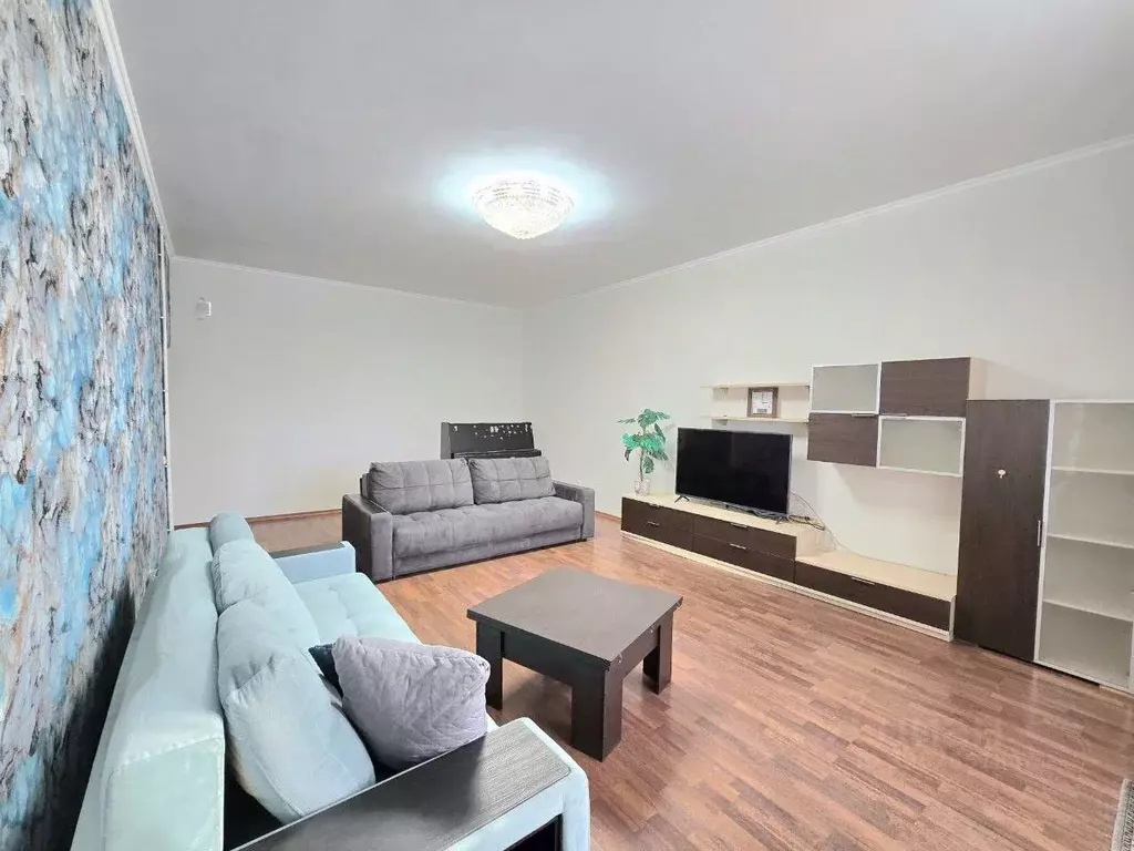 3-к кв. Бурятия, Улан-Удэ ул. Смолина, 52 (100.0 м) - Фото 1