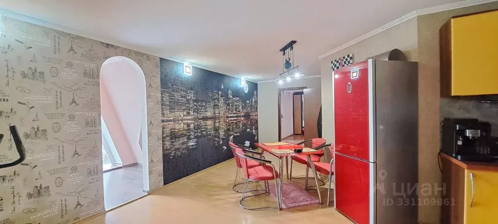 3-к кв. Курская область, Курск ул. Александра Невского, 8А (90.0 м) - Фото 1