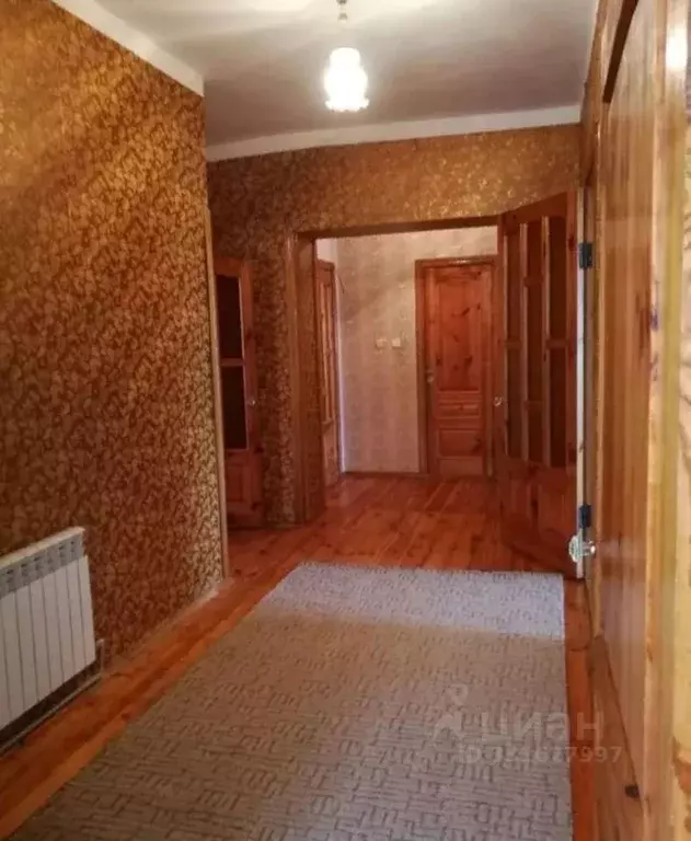 Дом в Крым, Симферопольский район, Гвардейское пгт ул. Ореховая (200 ... - Фото 2