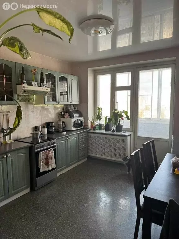 3-комнатная квартира: Москва, улица Лавочкина, 42 (100 м) - Фото 0
