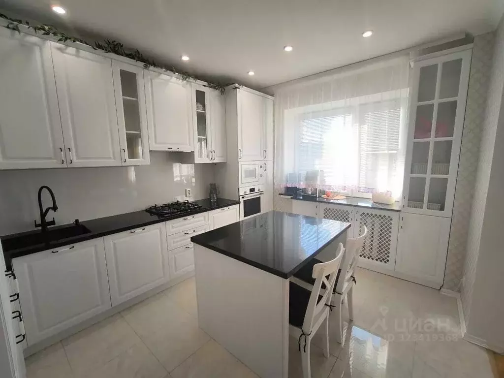 3-к кв. Калужская область, Обнинск ул. Курчатова, 72 (100.0 м) - Фото 1