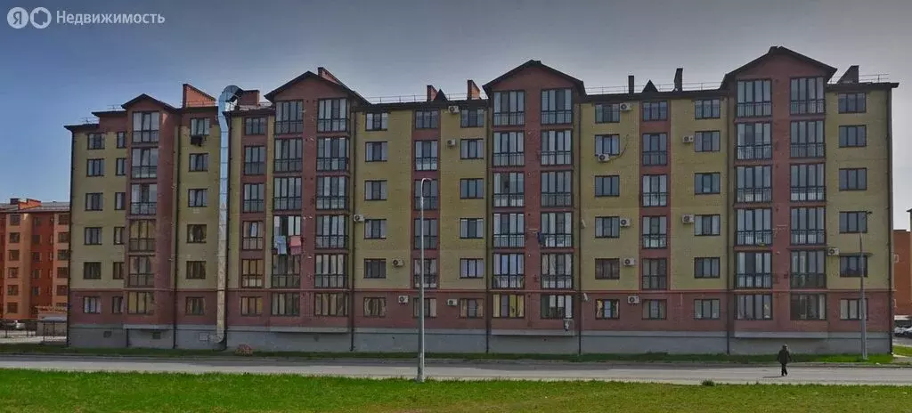 2-комнатная квартира: Владикавказ, улица Билара Кабалоева, 12А (79 м) - Фото 1