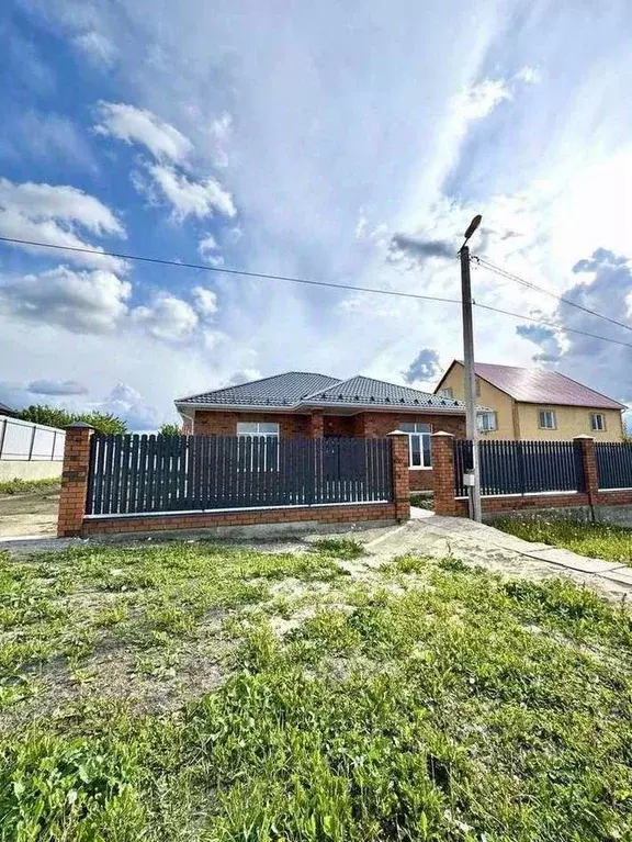 Дом в Белгородская область, Старый Оскол ул. Пушкарская дача (130 м) - Фото 1