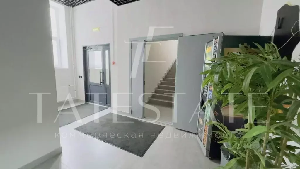 Офис в Татарстан, Казань ул. Нигматуллина, 3 (500 м) - Фото 1