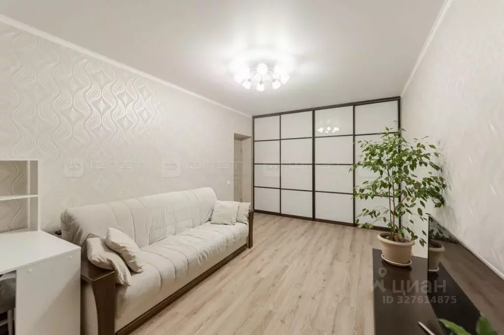 2-к кв. Татарстан, Казань ул. Гарифа Ахунова, 14 (66.5 м) - Фото 1