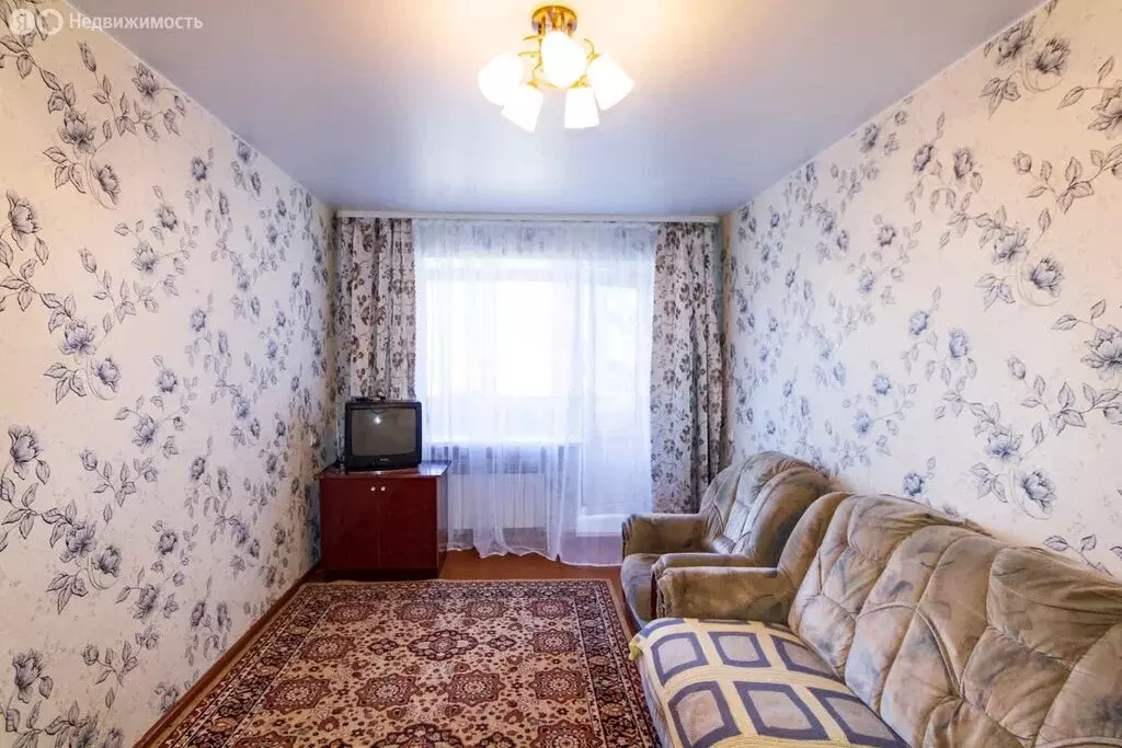 3-комнатная квартира: Ялуторовск, улица Свердлова, 41 (58.4 м) - Фото 1