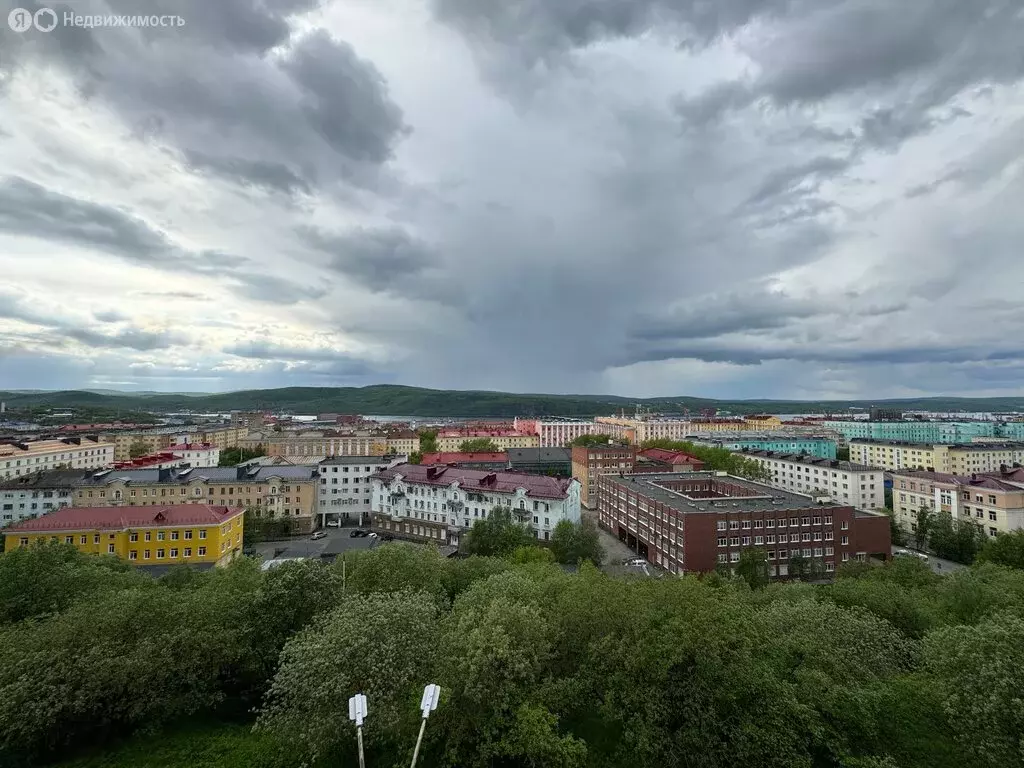 2-комнатная квартира: Мурманск, улица Капитана Буркова, 21 (42.4 м) - Фото 0