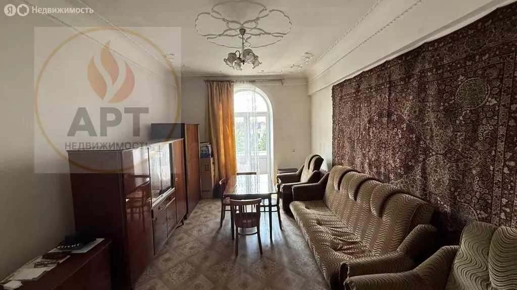 2-комнатная квартира: Владикавказ, улица Тельмана, 10 (65 м) - Фото 0