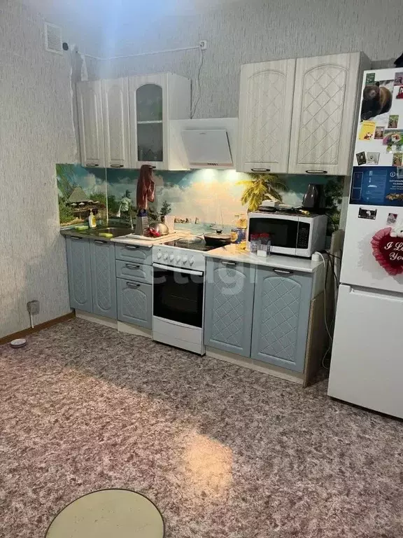 2-к кв. Сахалинская область, Южно-Сахалинск Крайняя ул., 32 (67.5 м) - Фото 0