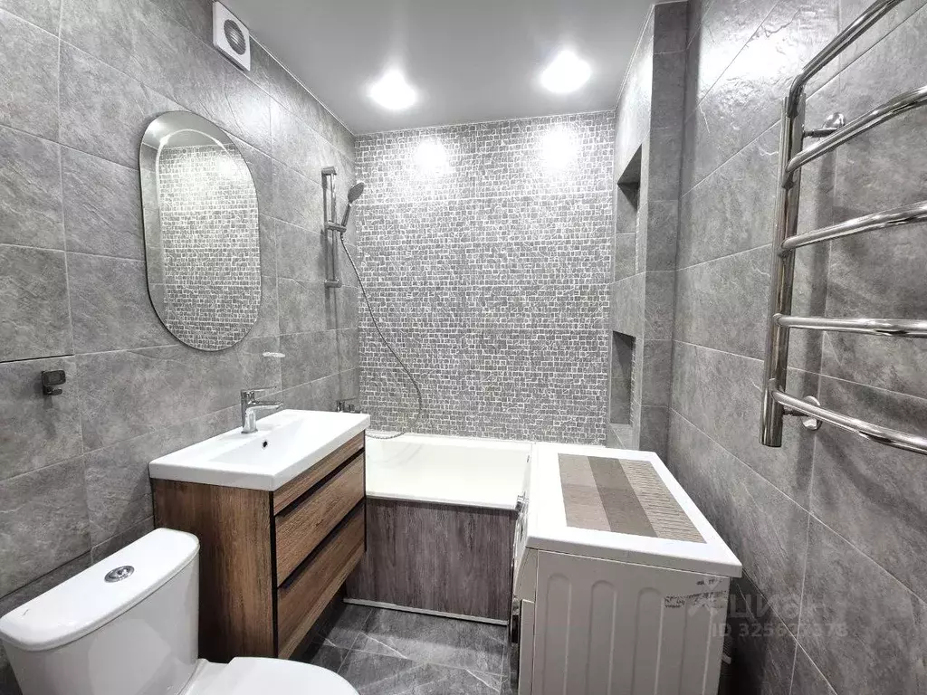 2-к кв. Омская область, Омск просп. Мира, 167/2 (45.0 м) - Фото 1