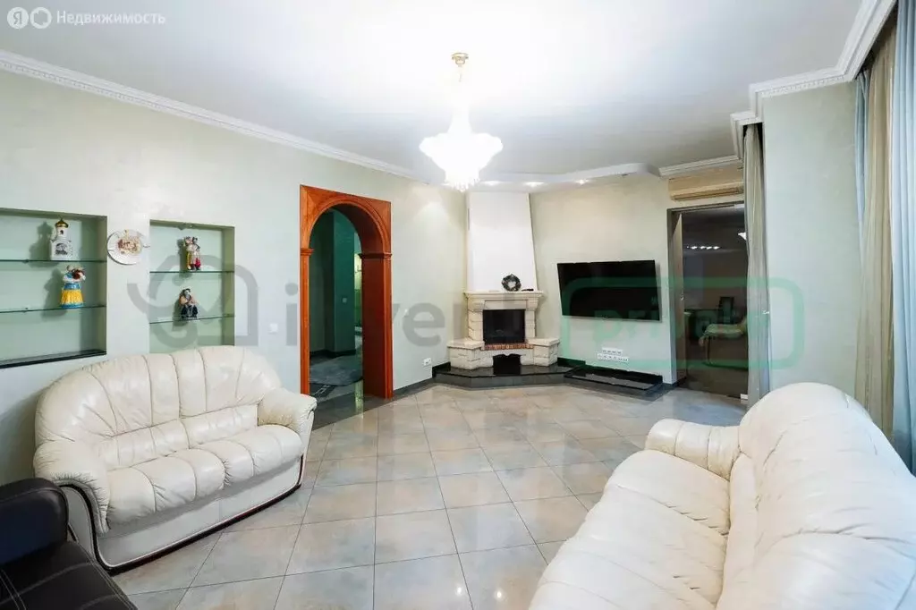 3-комнатная квартира: Калининград, улица Огарёва, 32 (140 м) - Фото 1