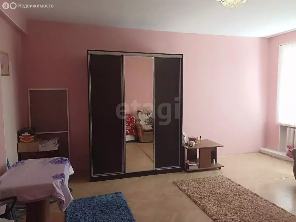 3-комнатная квартира: Яшкинский, улица Чкалова, 1 (83 м) - Фото 1