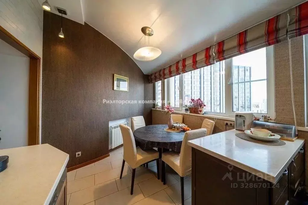 3-к кв. Хабаровский край, Хабаровск Комсомольская ул., 44 (125.0 м) - Фото 1