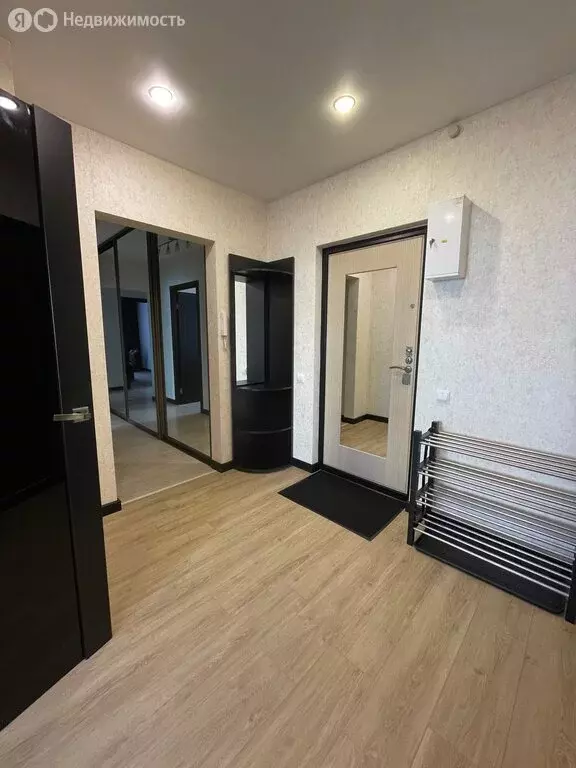 3-комнатная квартира: посёлок Парголово, Юкковское шоссе, 10к3 (85 м) - Фото 1