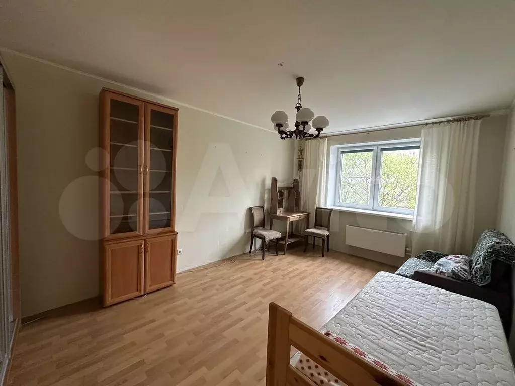 Комната 18 м в 3-к., 2/8 эт. - Фото 1