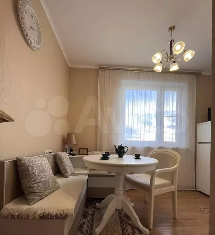 1-к. квартира, 38 м, 10/10 эт. - Фото 1