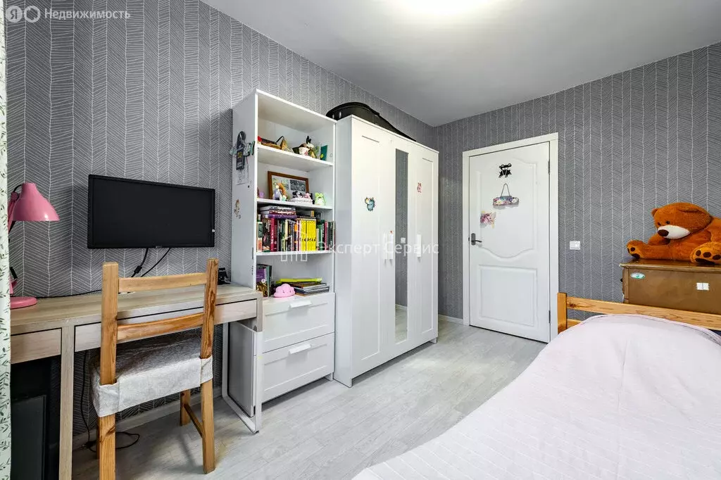 3-комнатная квартира: Красное Село, улица Освобождения, 32 (56.2 м) - Фото 1