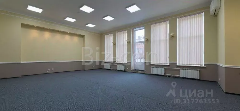 Офис в Санкт-Петербург 2-я Васильевского острова линия, 37 (42 м) - Фото 1