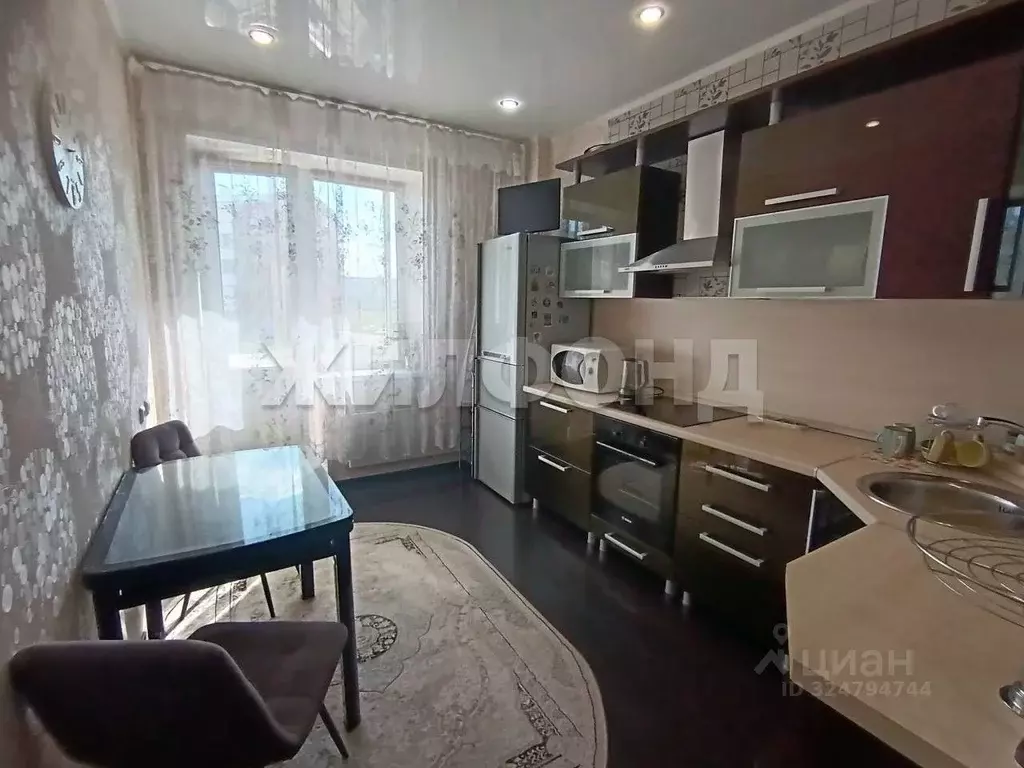 2-к кв. Хакасия, Абакан просп. Дружбы Народов, 39 (56.2 м) - Фото 1