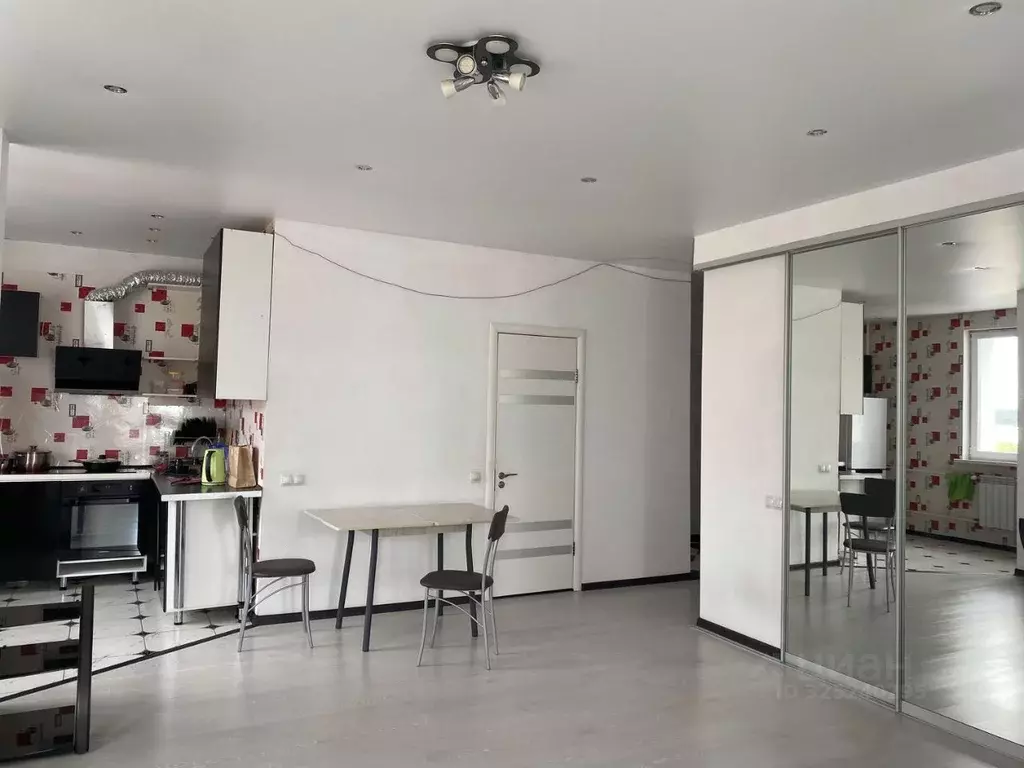 Студия Омская область, Омск ул. Красный Путь, 137/1 (59.0 м) - Фото 2