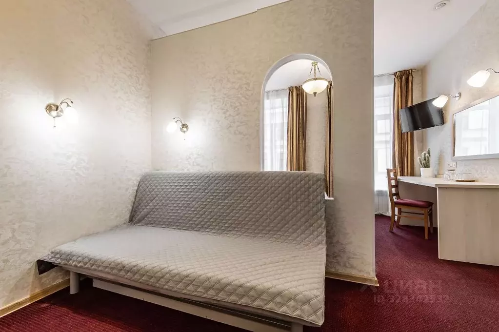 Комната Санкт-Петербург Большая Конюшенная ул., 25 (30.0 м) - Фото 2