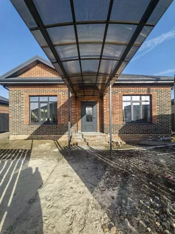 Дом в Ростовская область, Неклиновский район, с. Новобессергеневка ул. ... - Фото 1