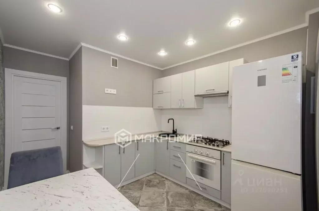 1-к кв. Брянская область, Брянск ул. Имени О.Н. Строкина, 1 (42.0 м) - Фото 1