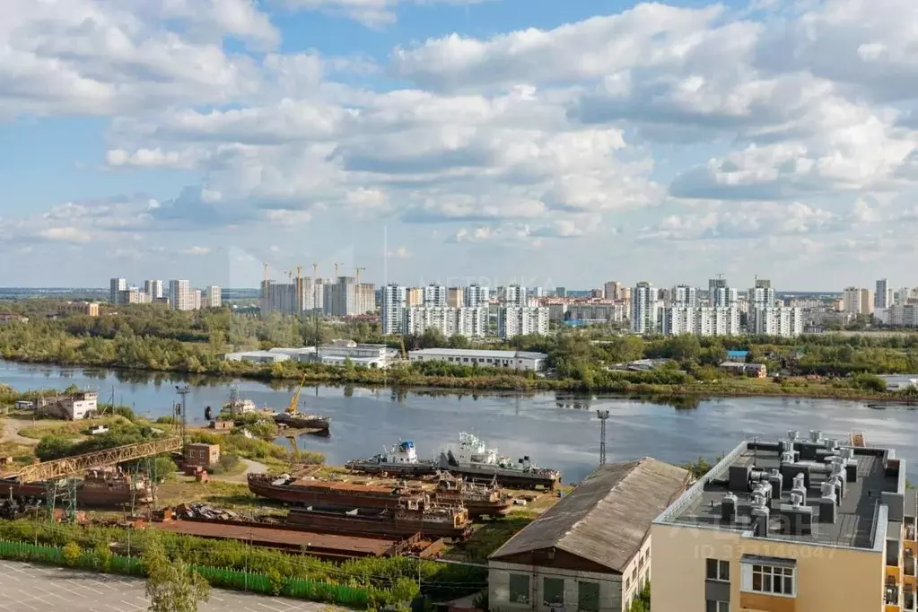 1-к кв. Тюменская область, Тюмень ул. Парада Победы, 9 (32.6 м) - Фото 1